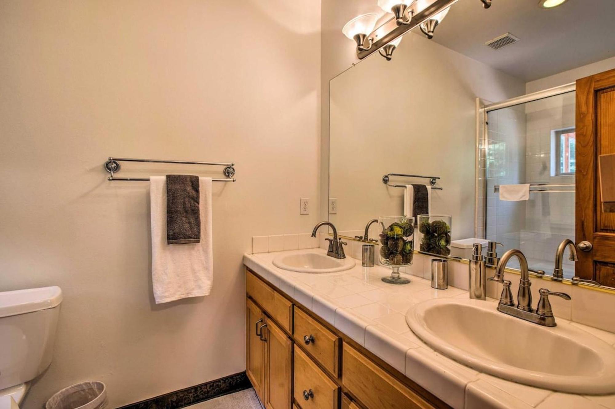 Moosetrack By Avantstay Cozy Cabin In The Of Tahoe Donner W Hot Tub Truckee Eksteriør billede