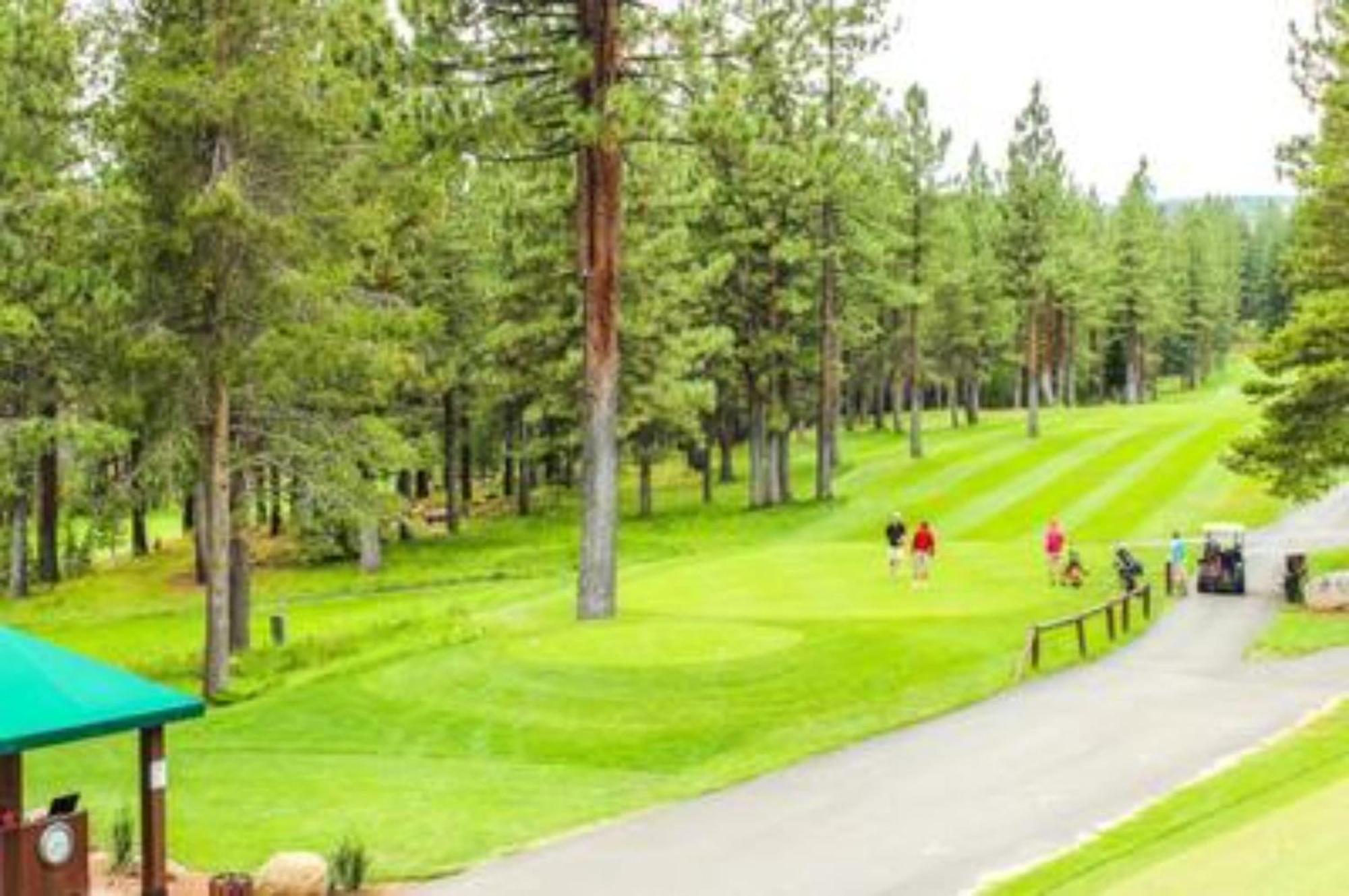 Moosetrack By Avantstay Cozy Cabin In The Of Tahoe Donner W Hot Tub Truckee Eksteriør billede